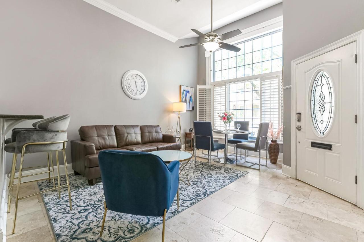 Hosteeva Modern Condo Near Magazine St & Close To Fq Ню Орлиънс Екстериор снимка
